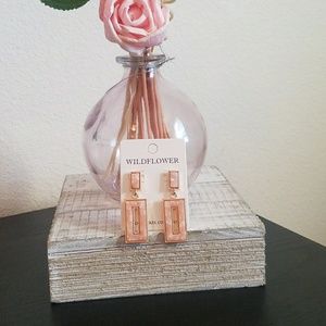 ⬇💥SALE!💥 Fashion Drop Post Earrings